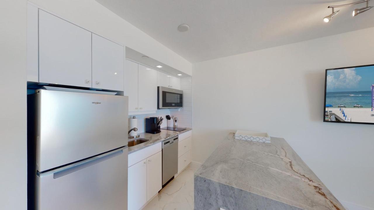 Totally Renovated Beachfront Condo At Apollo! 马科 外观 照片